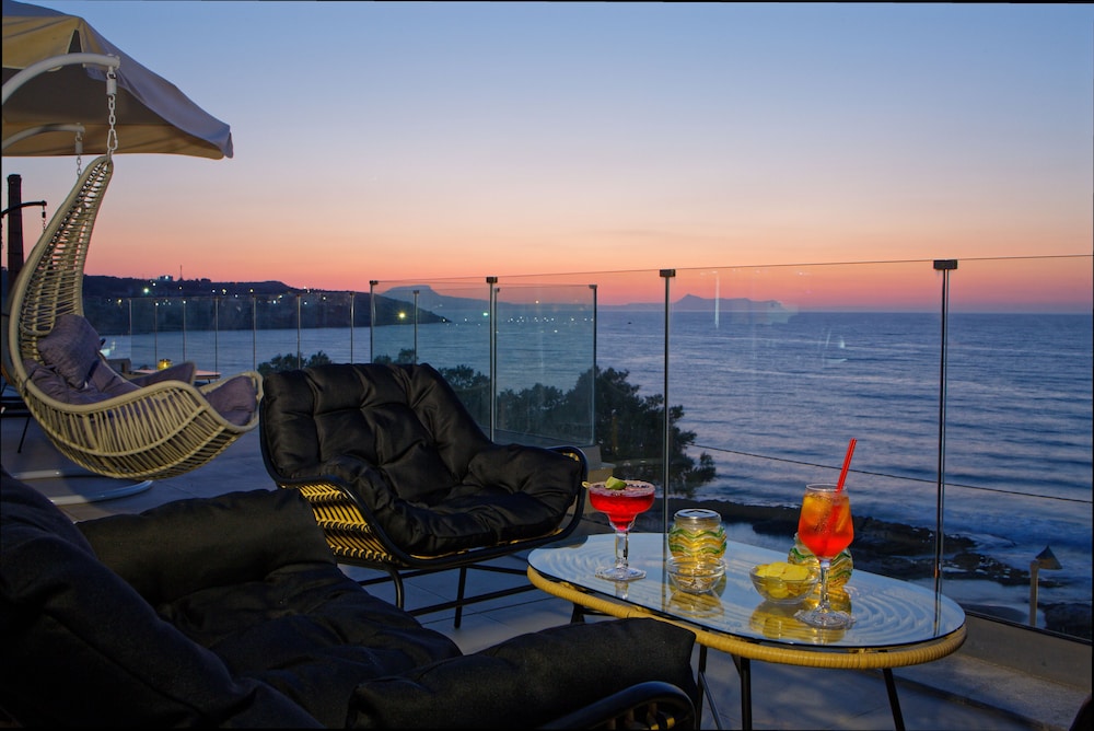 Archipelagos Hotel 39/46
