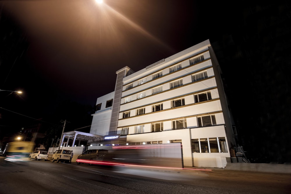 Hotel Southern Star (ex Hotel Regaalis) 4/50