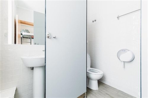 Mixed Dorm, Shared, Shared Bathroom