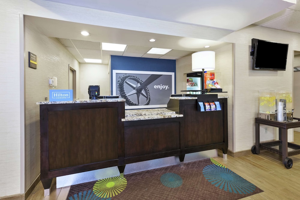 Lobby at Hampton Inn Clinton, NJ, CLINTON - NJ