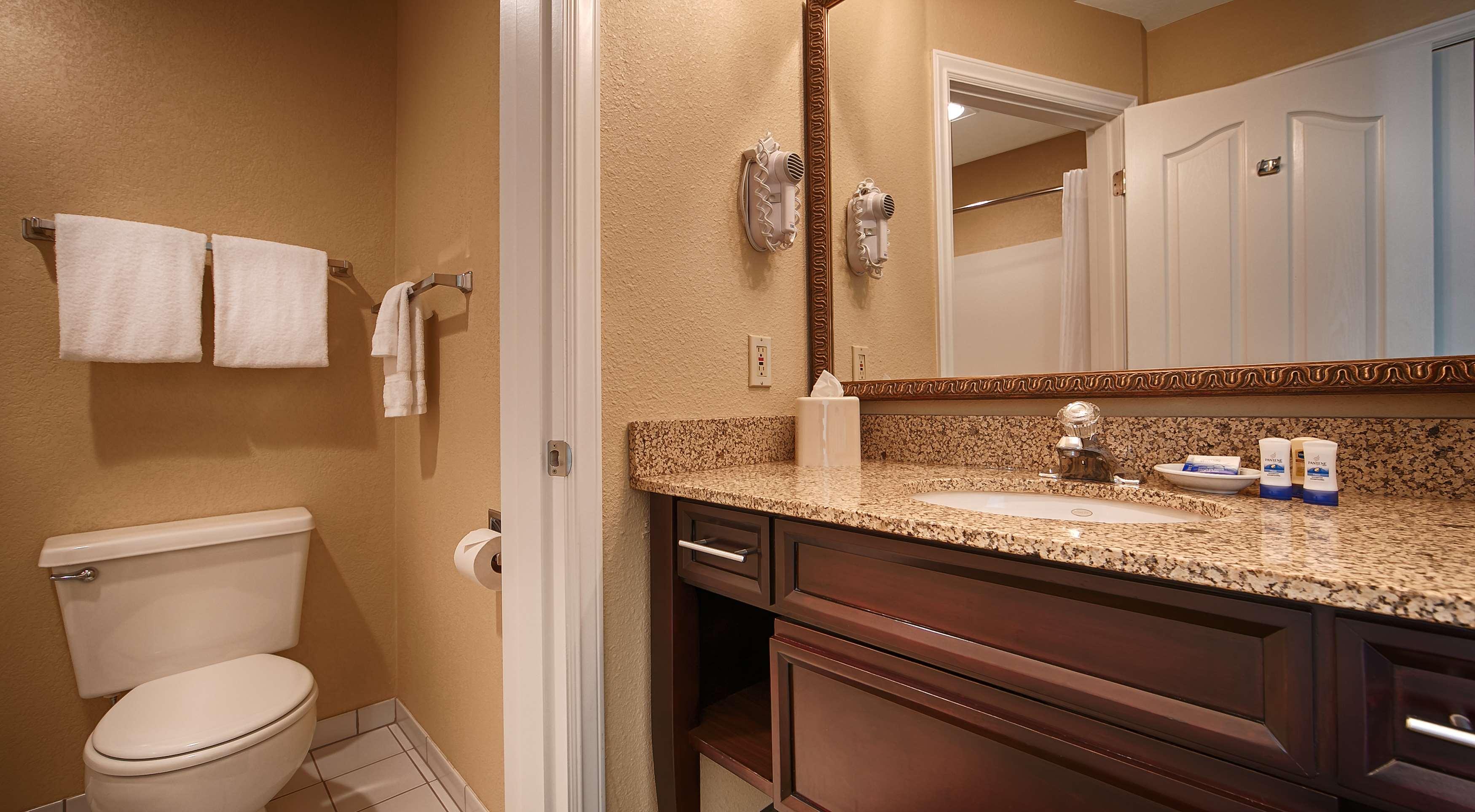 Spa, Suite, King Bed, Sofa, Pool Access