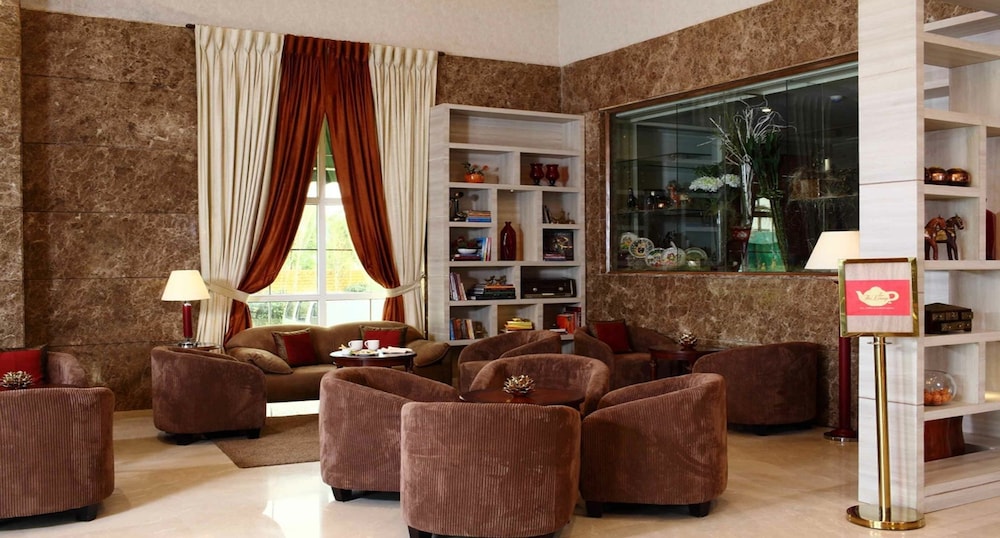 Nidhivan Sarovar Portico Vrindavan 30/58