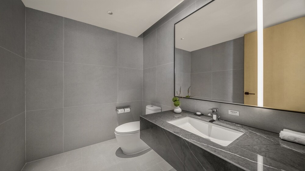 جناح بسرير كينج بإطلالة على البحر بغرفة نوم واحدة، Holiday Inn Qinhuangdao Haigang 4/5