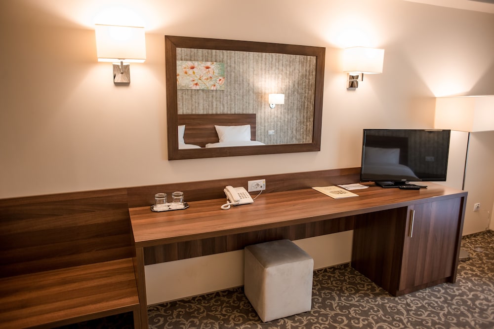 Arnia Hotel 54/64