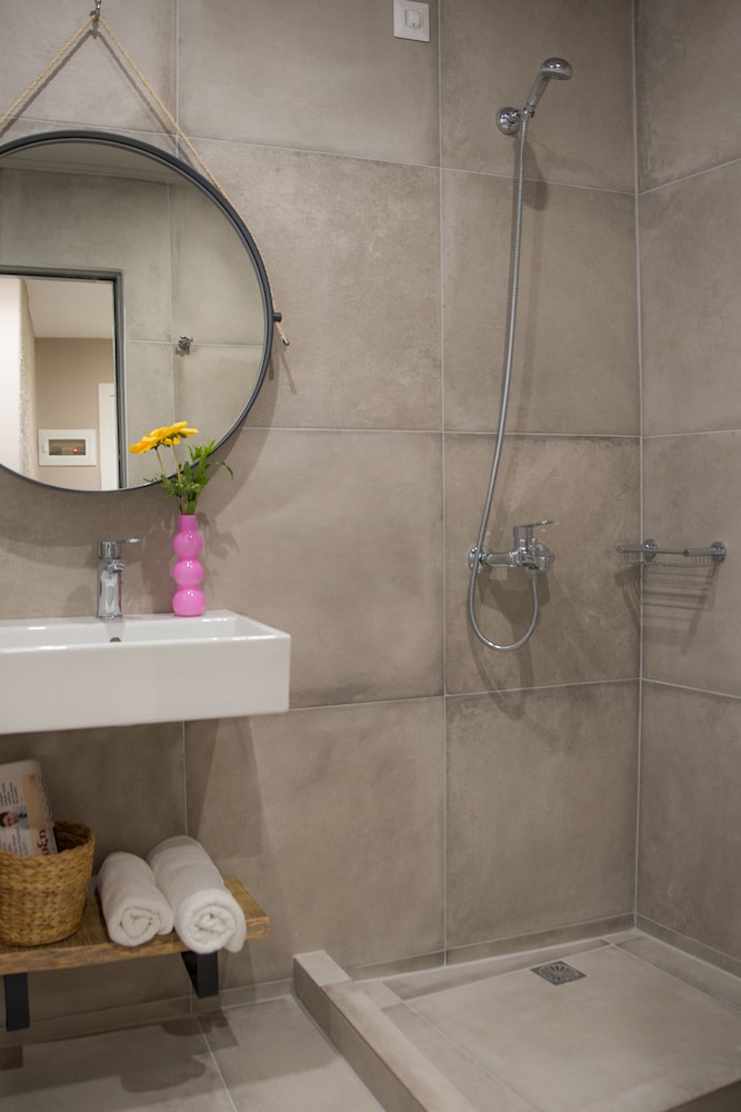 غرفة مزدوجة بإطلالة على المسبح، Sunshine Boutique Hotel 5/5