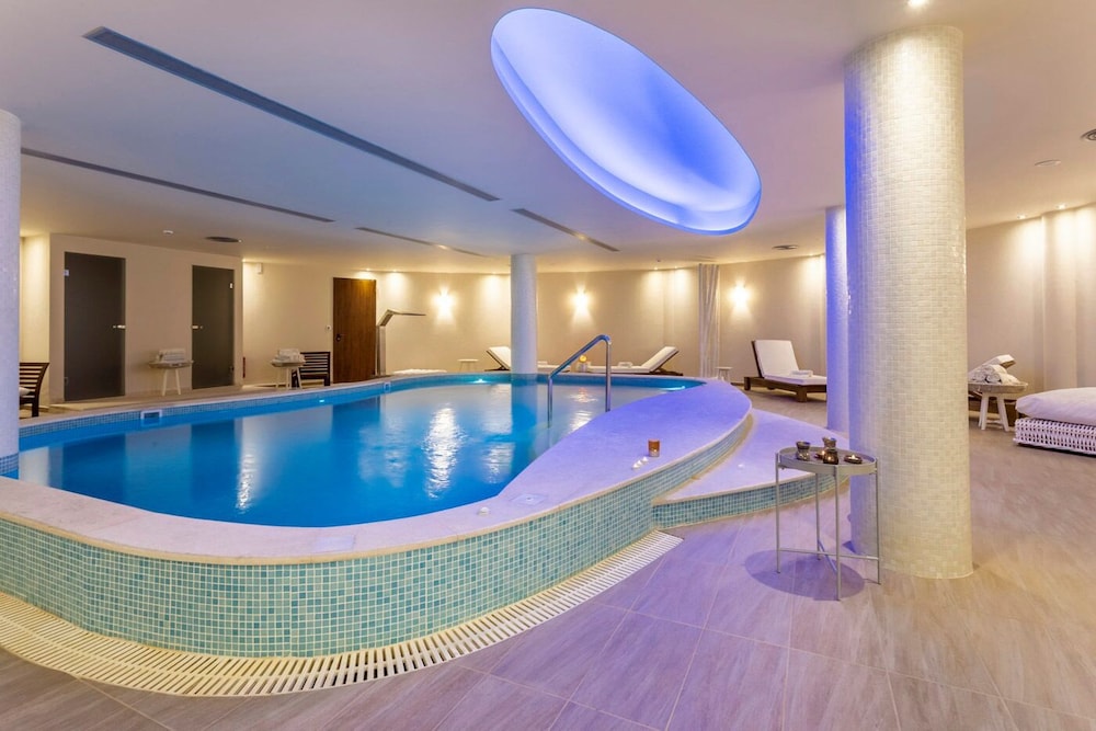 Elysian Luxury Hotel & Spa 25/50
