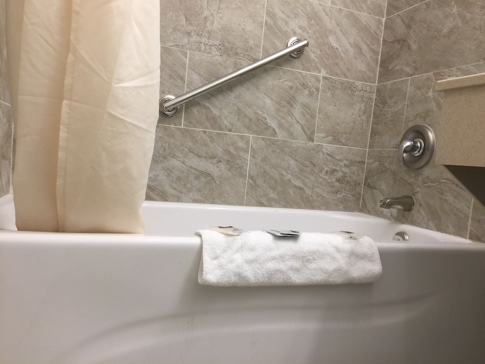Days Inn by Wyndham Chico 40/40
