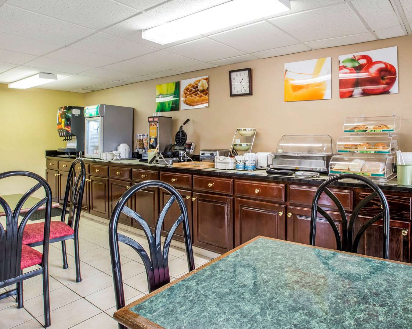 Quality Inn Reidsville 23/34