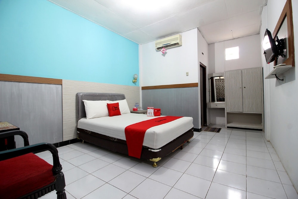 Reddoorz Plus Near Lempuyangan Station 3 13/25