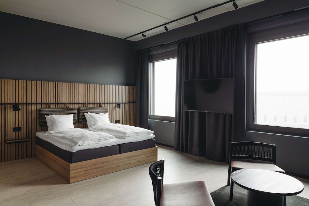 SUPERIOR, DOUBLE BED, SOFA