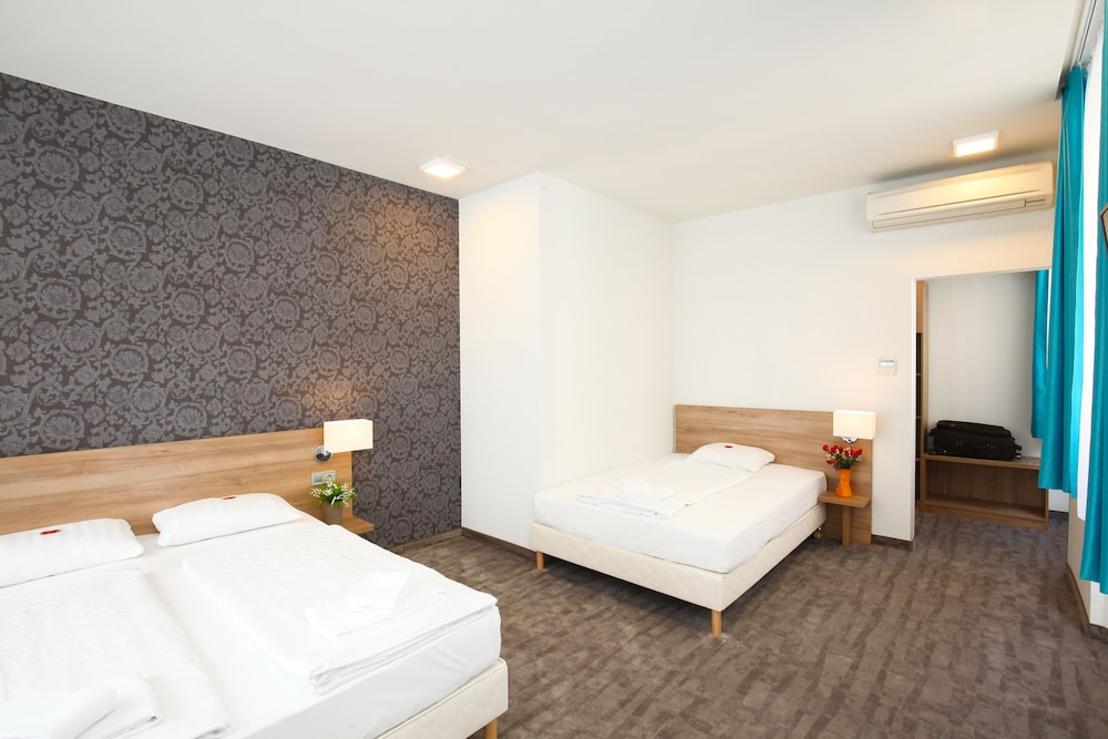 Medos Hotel Budapest 16/50