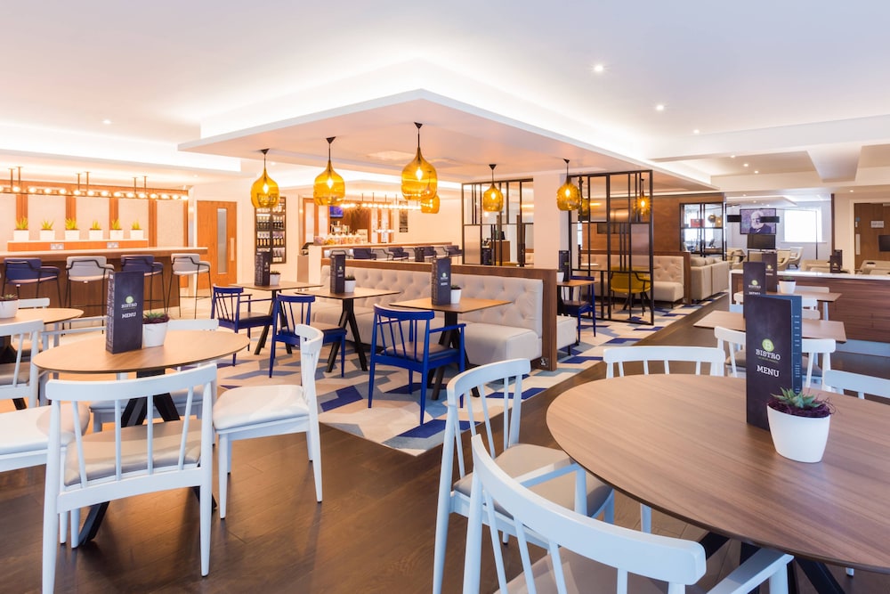 Courtyard By Marriott Glasgow Airport 30/36