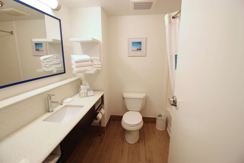 Hampton Inn Suites Palm Coast 22/72