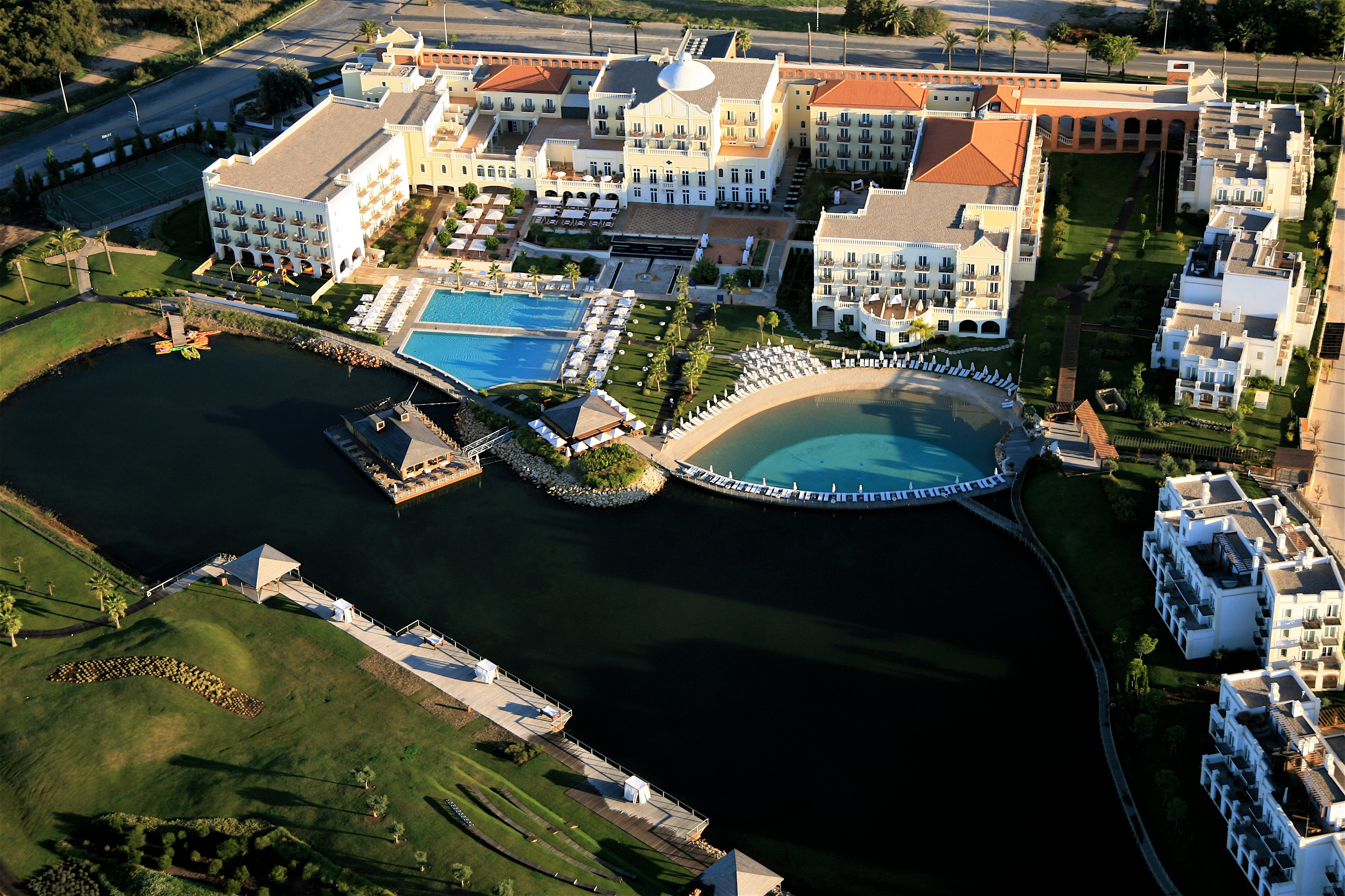 DOMES LAKE RESIDENCES 21/23