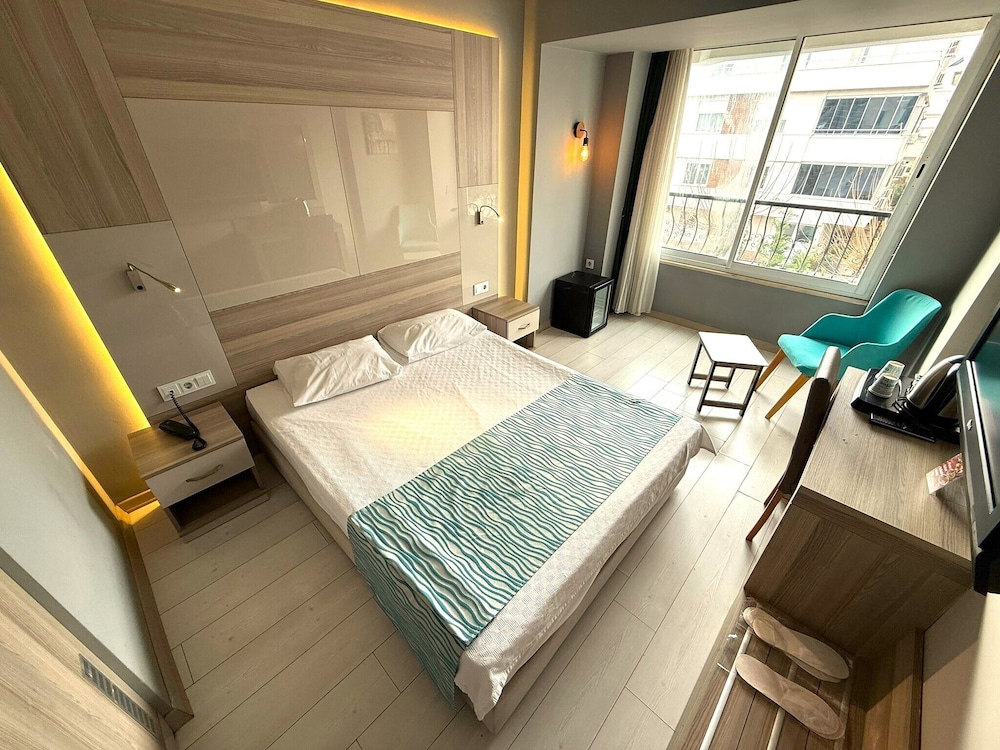 On Hotel 27/60