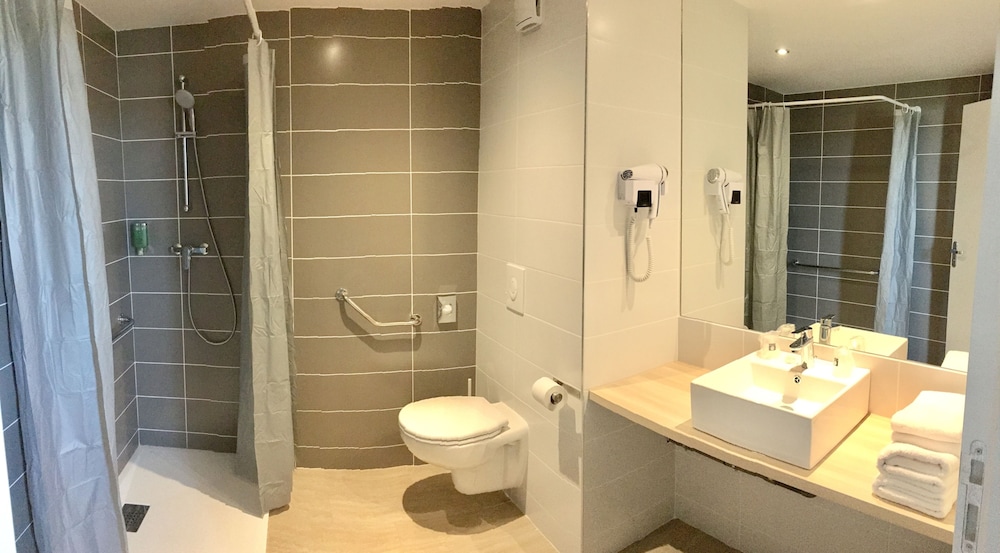 Brit Hotel Confort Martigues 21/51