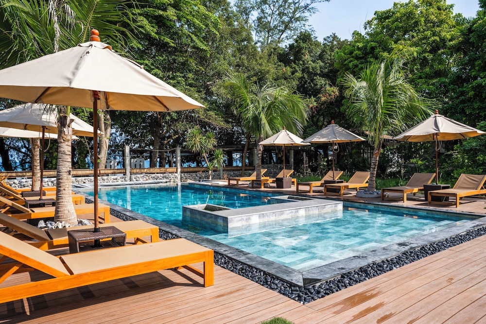 In Touch Resort 53/58