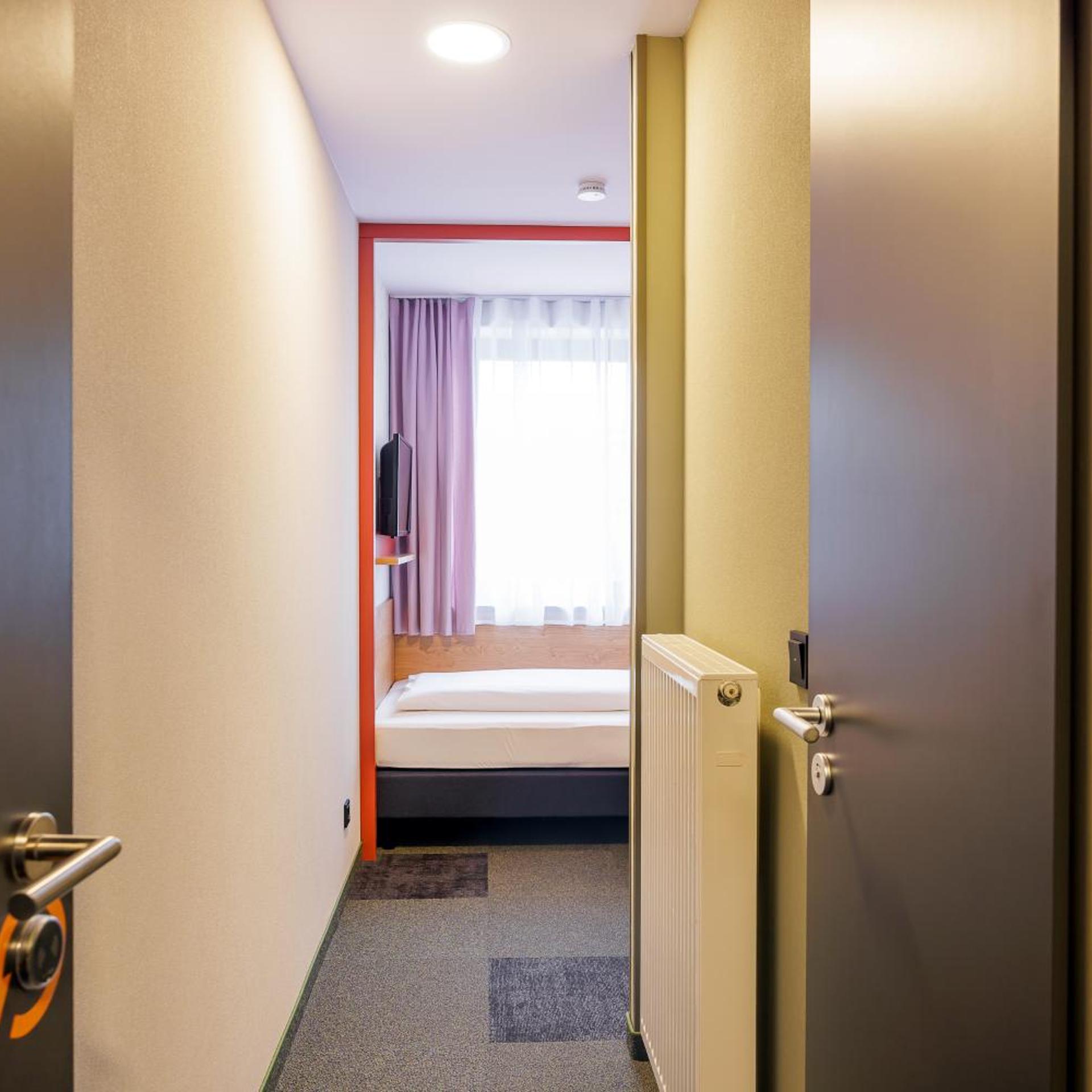 McDreams Hotel Wuppertal City 27/27