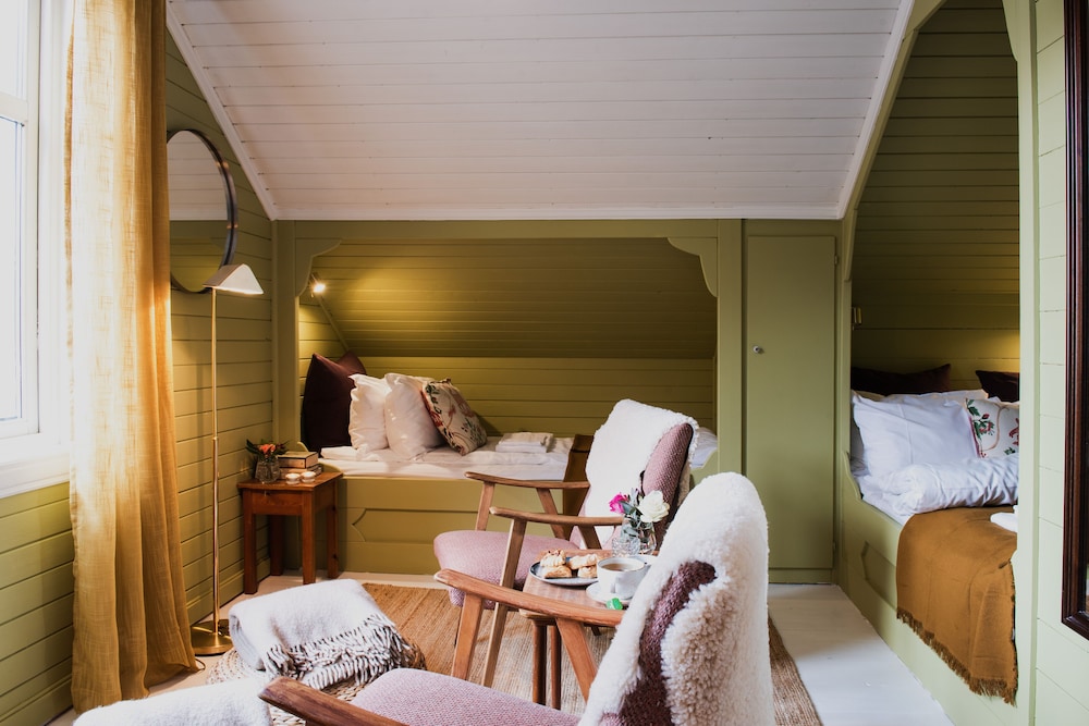 Fjaerland Fjordstove Hotell 33/63