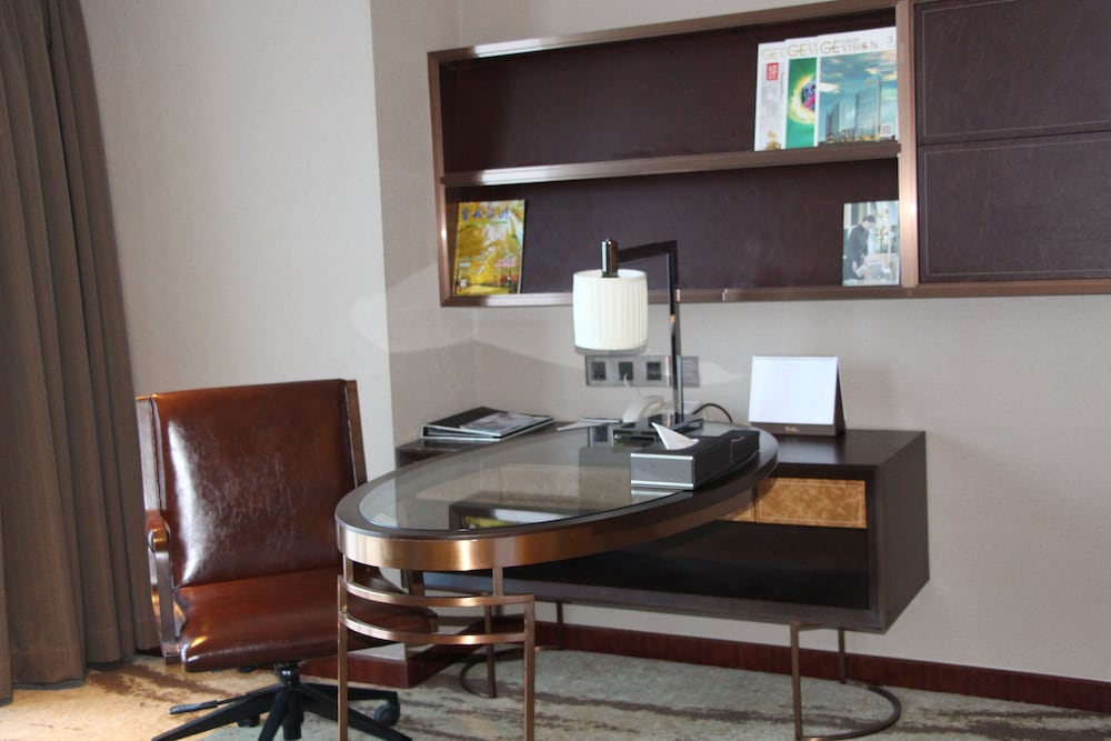Golden Eagle Summit Hotel Yancheng 83/98