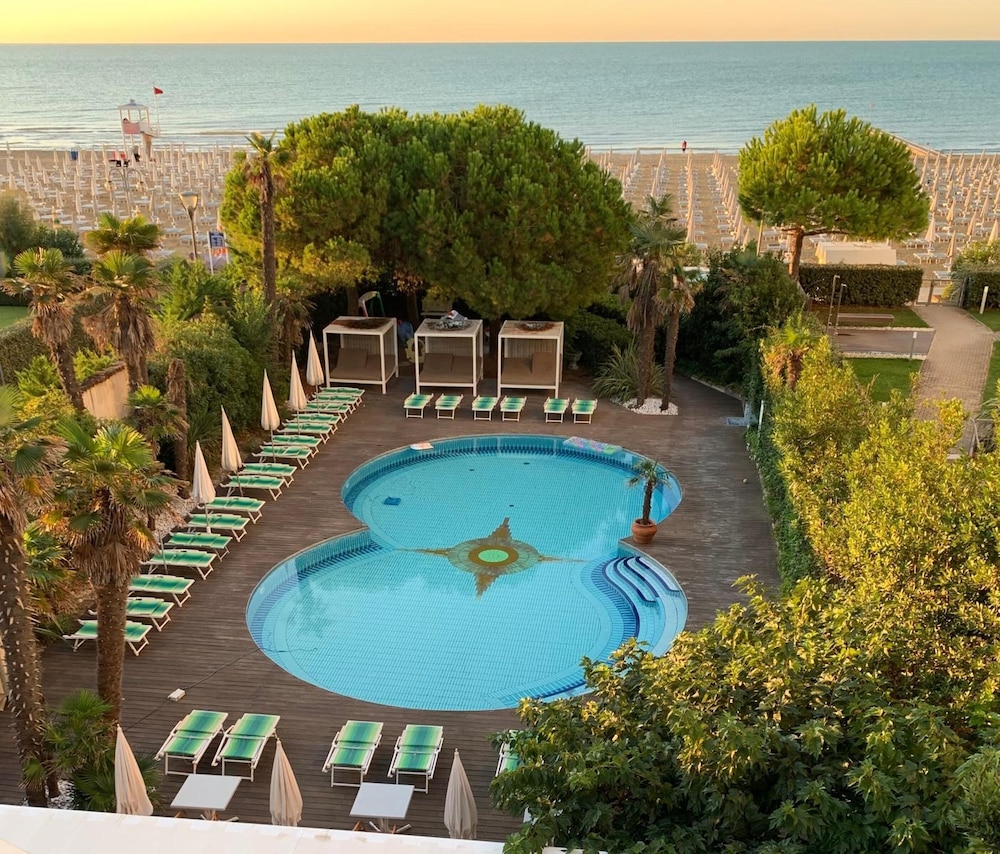 Park Hotel Cellini 37/50