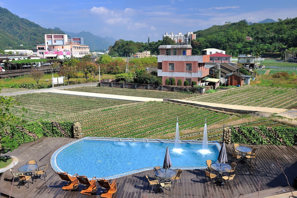 Chi Meng Rou Holiday Villa 62/68