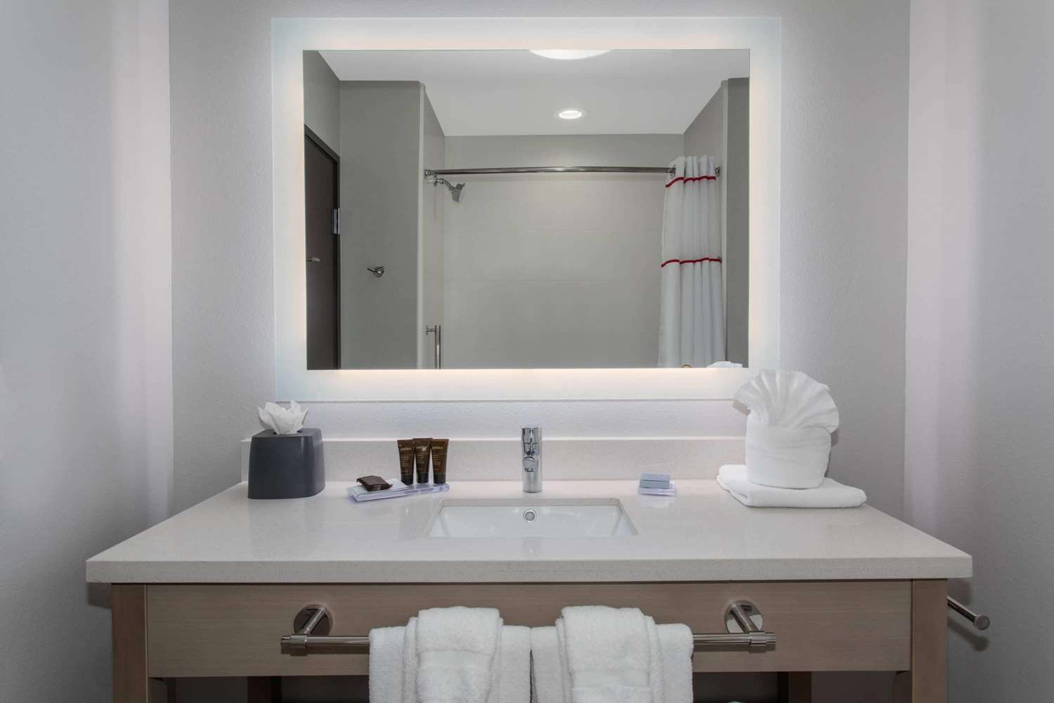 Hawthorn Suites by Wyndham Loveland 43/43