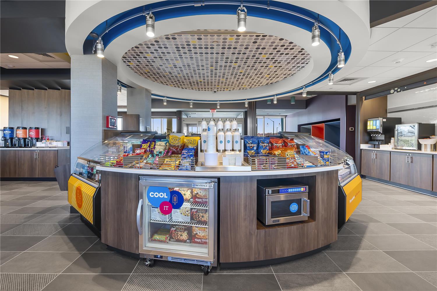 Lobby at Tru by Hilton Cape Girardeau, CAPE GIRARDEAU - MO