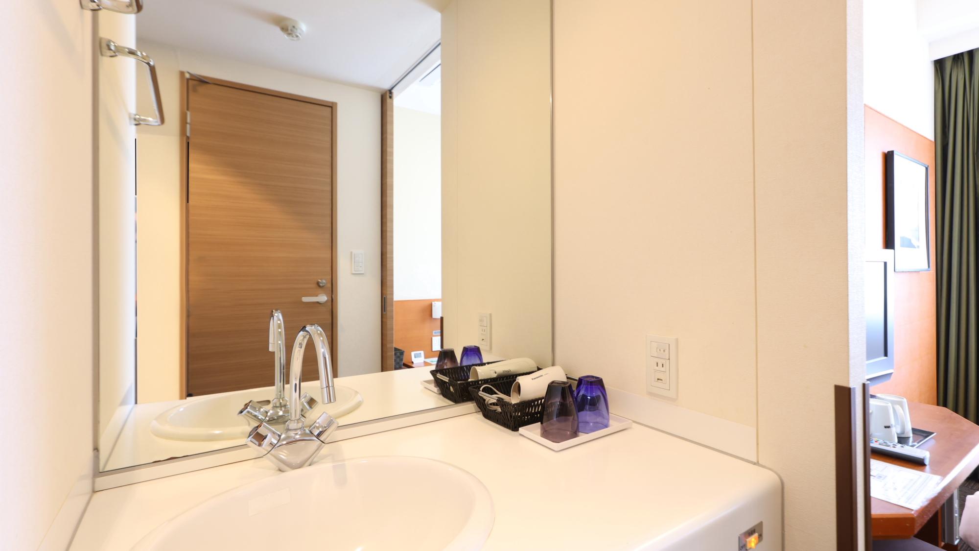 Standard, Double Bed, Corner, Dormy Inn Takasaki Natural Hot Spring 2/2