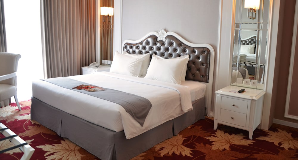 Golden Tulip Legacy Surabaya 9/31