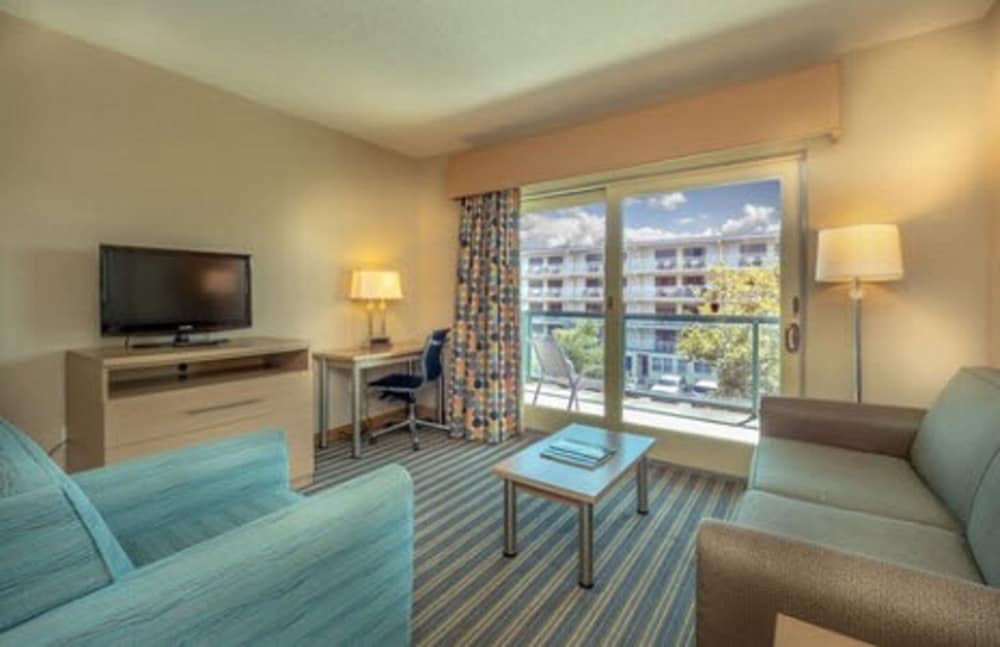 Atlantic Sands Hotel Conference Center 38/66