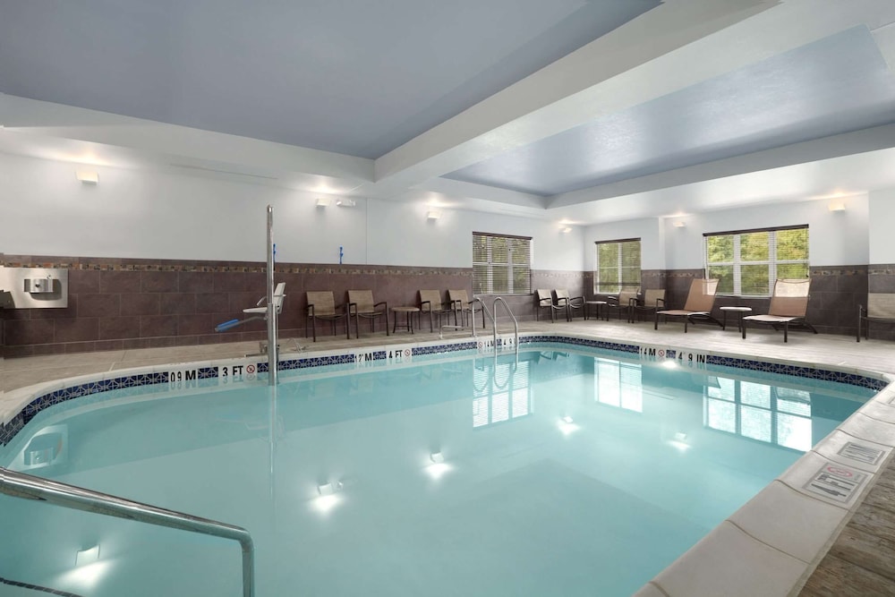swimming pool spa