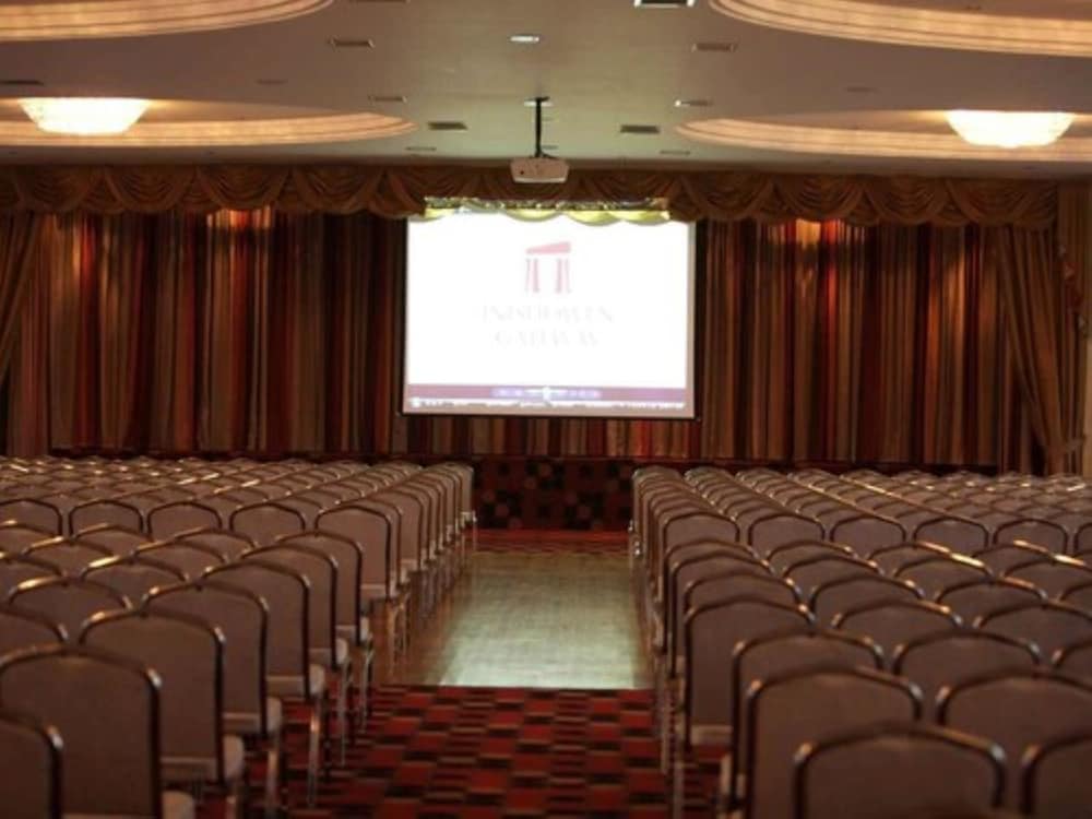 Inishowen Gateway Hotel 65/69