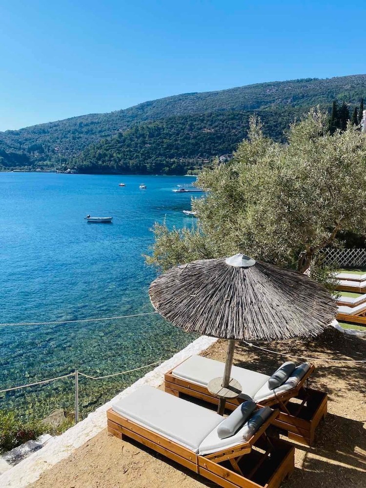 Nafsika Villas 33/49