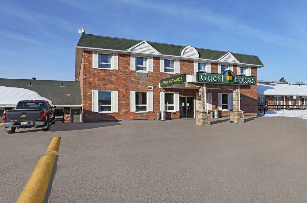 Guest House Inn And Suites 1/46