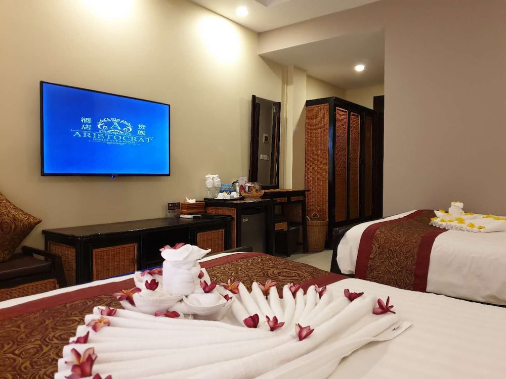 Aristocrat Residence Hotel 67/80