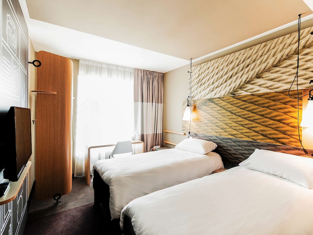 Ibis Poznan Polnoc 26/73
