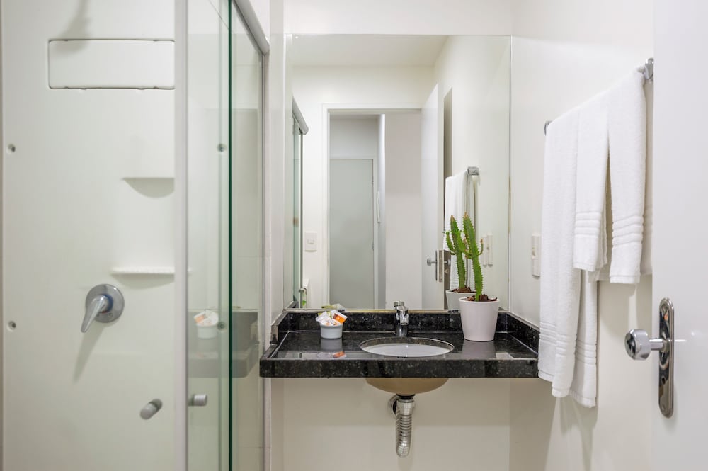 Premium Double Room + 1 Single Bed (no sea view) 1 double + 1 single، Hotel Praia Bonita Jatiuca 10/10