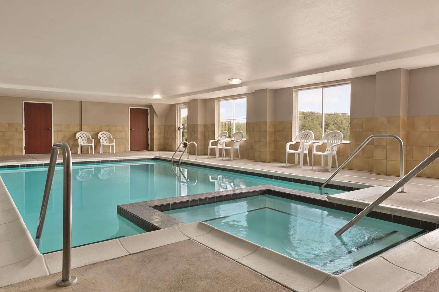 Country Inn & Suites by Radisson, Wytheville, VA 5/12