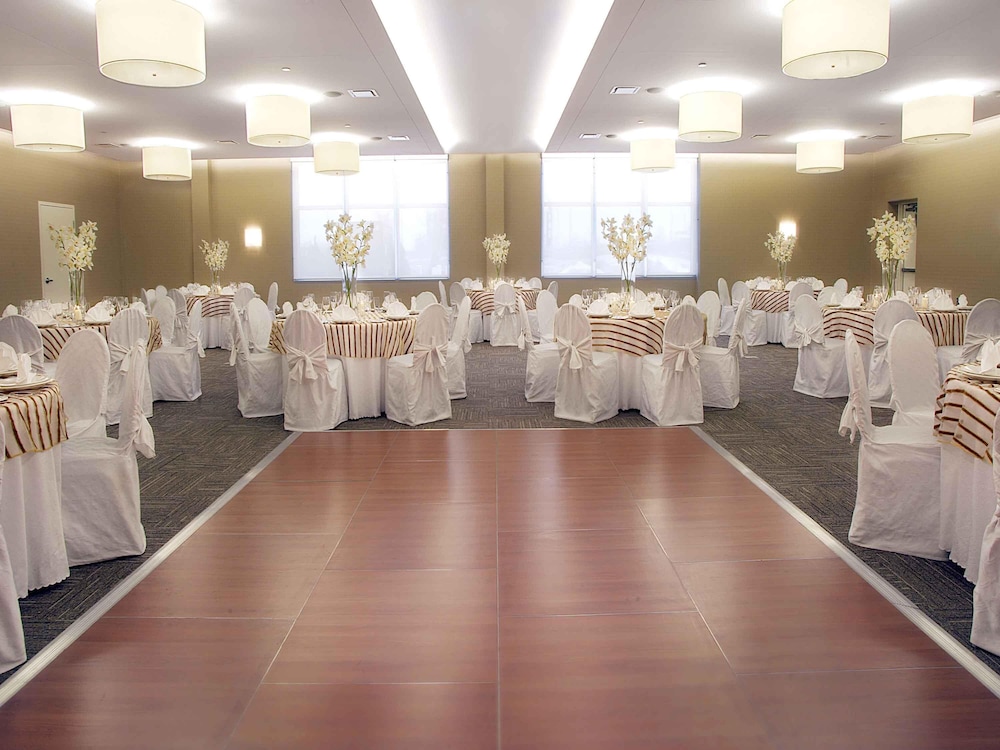 NOVOTEL MONTREAL AIRPORT 36/50