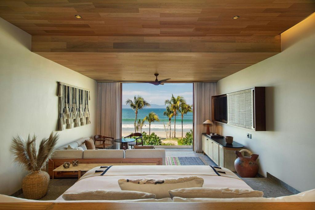 Roof Top, Suite, King Bed, Ocean Front, Plunge Pool, Terrace