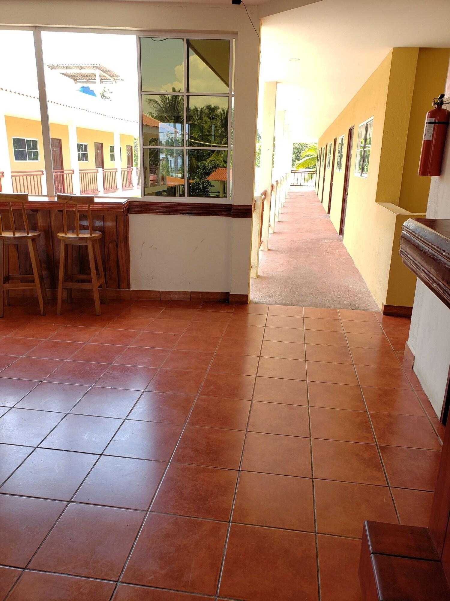 Tortuga Village Hotel 4/40