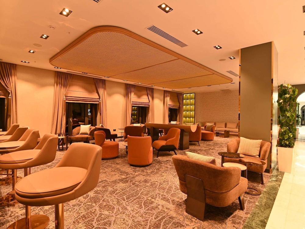 Mercure Tashkent North 73/90