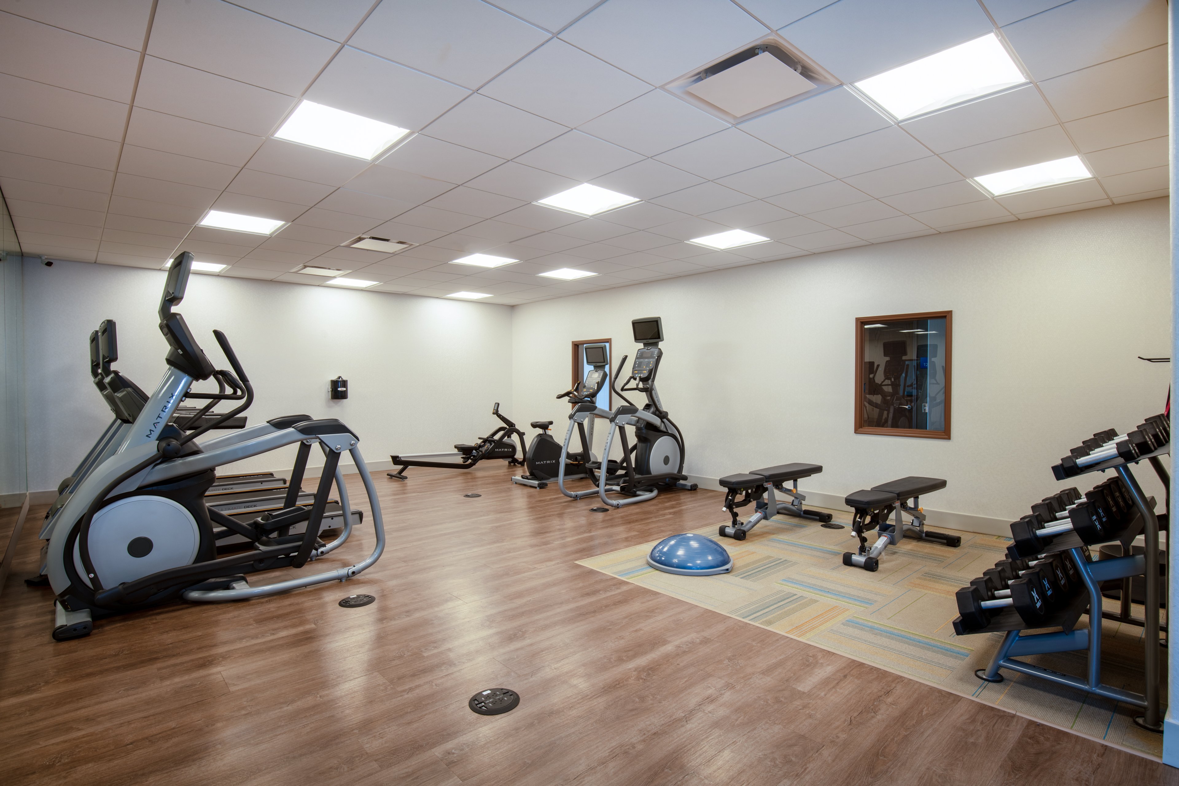 Holiday Inn Express & Suites Beloit 19/38