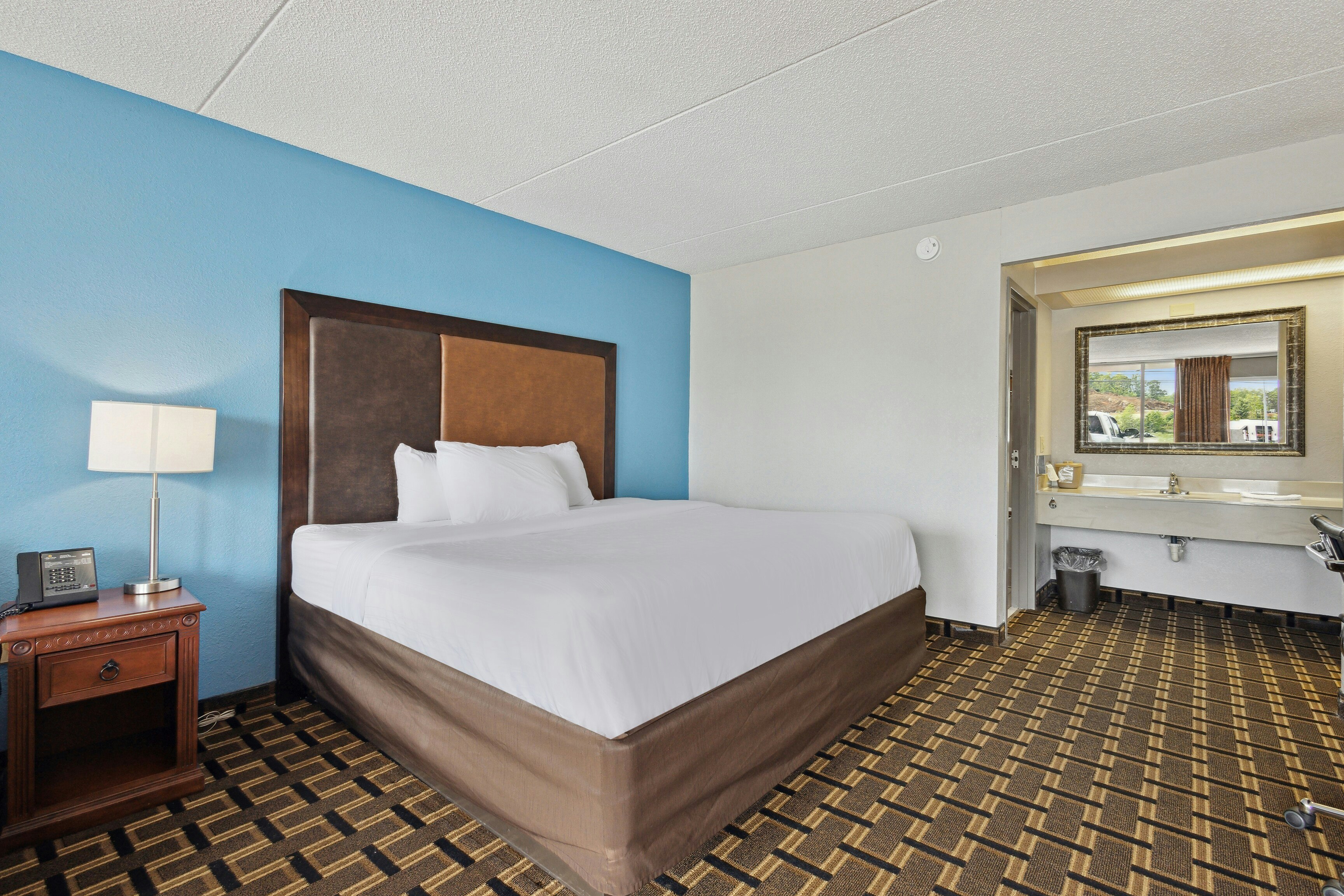 Relax inn by OYO Greeneville Near Hwy US-321 21/40