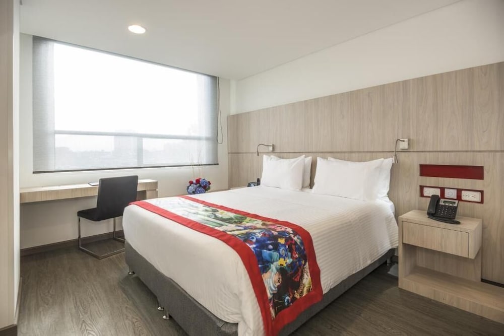 Hotel Black Tower Premium 8/70