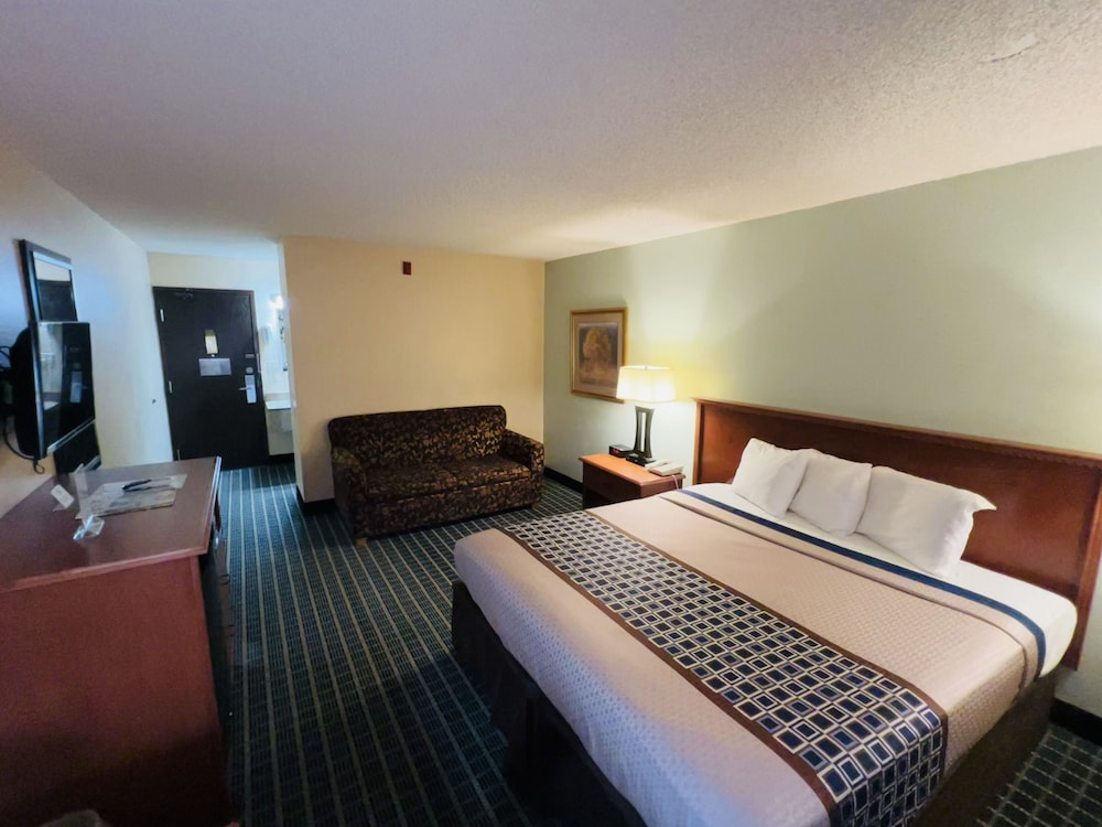 Hometown Inn Suites 14/50