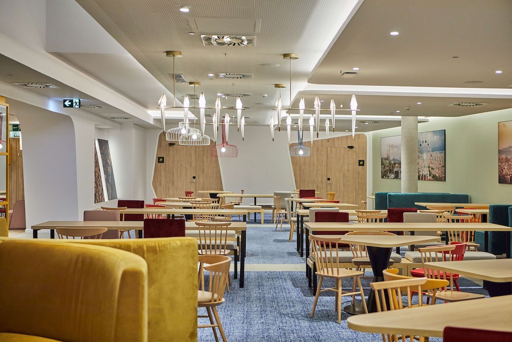 Hampton By Hilton Barcelona Fira Gran Via 37/49