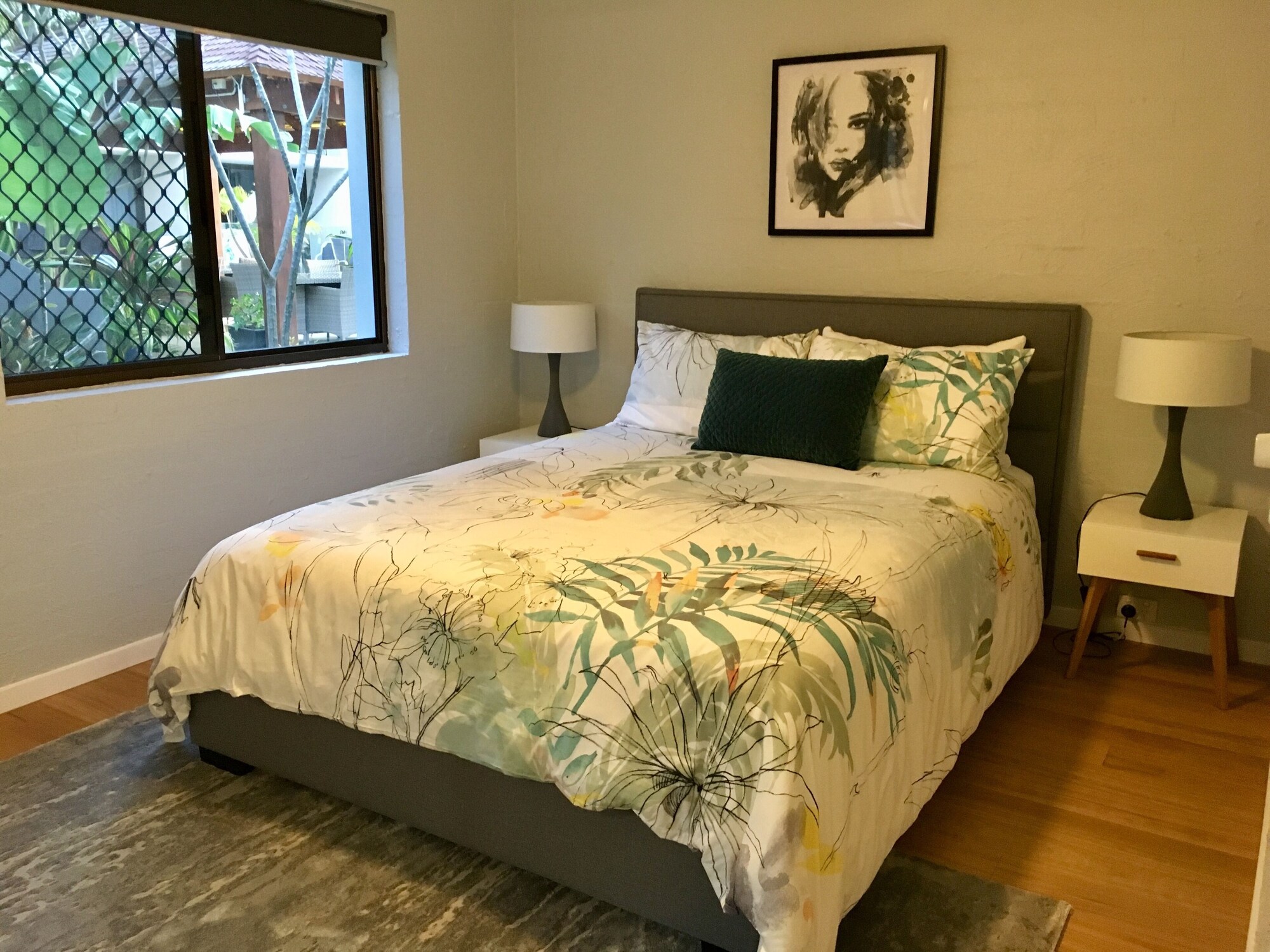 DELUXE, APARTMENT