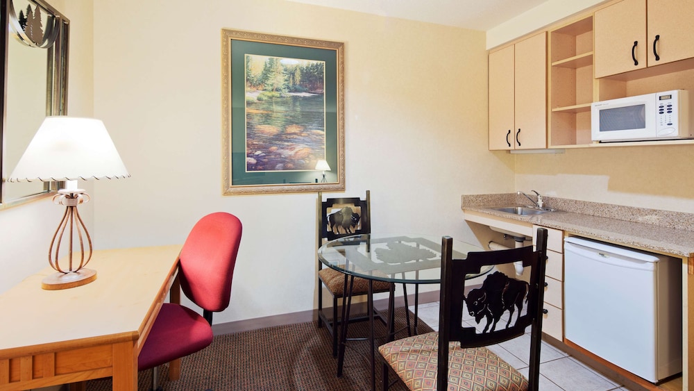 Best Western Golden Spike Inn & Suites 32/33